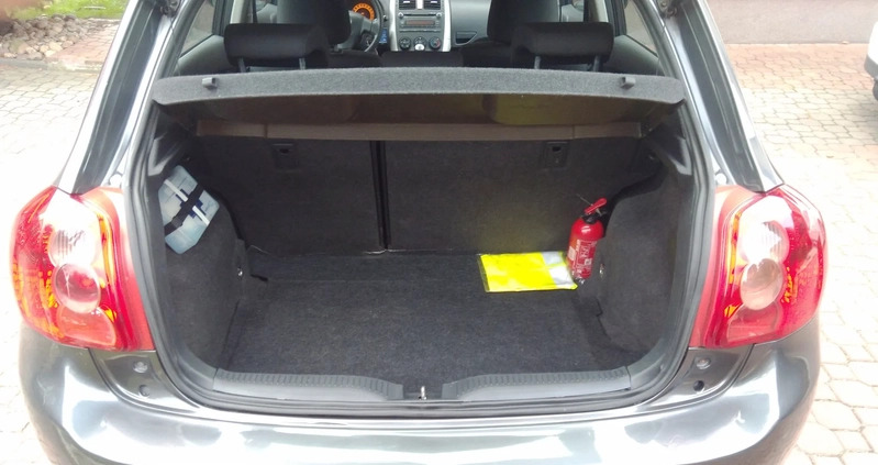 Toyota Auris cena 17800 przebieg: 226000, rok produkcji 2008 z Sochaczew małe 92